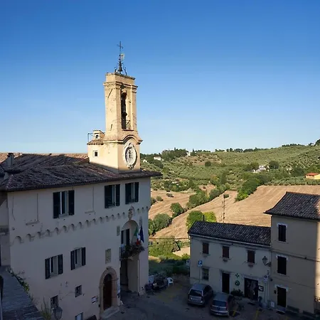 Villa Cartoceto Bed and breakfast